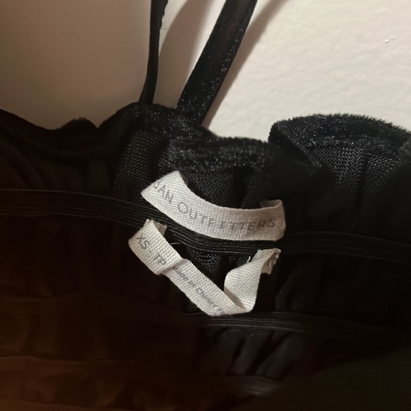 Uraban Outfitters Black Velvet Top - Picture 3 of 3